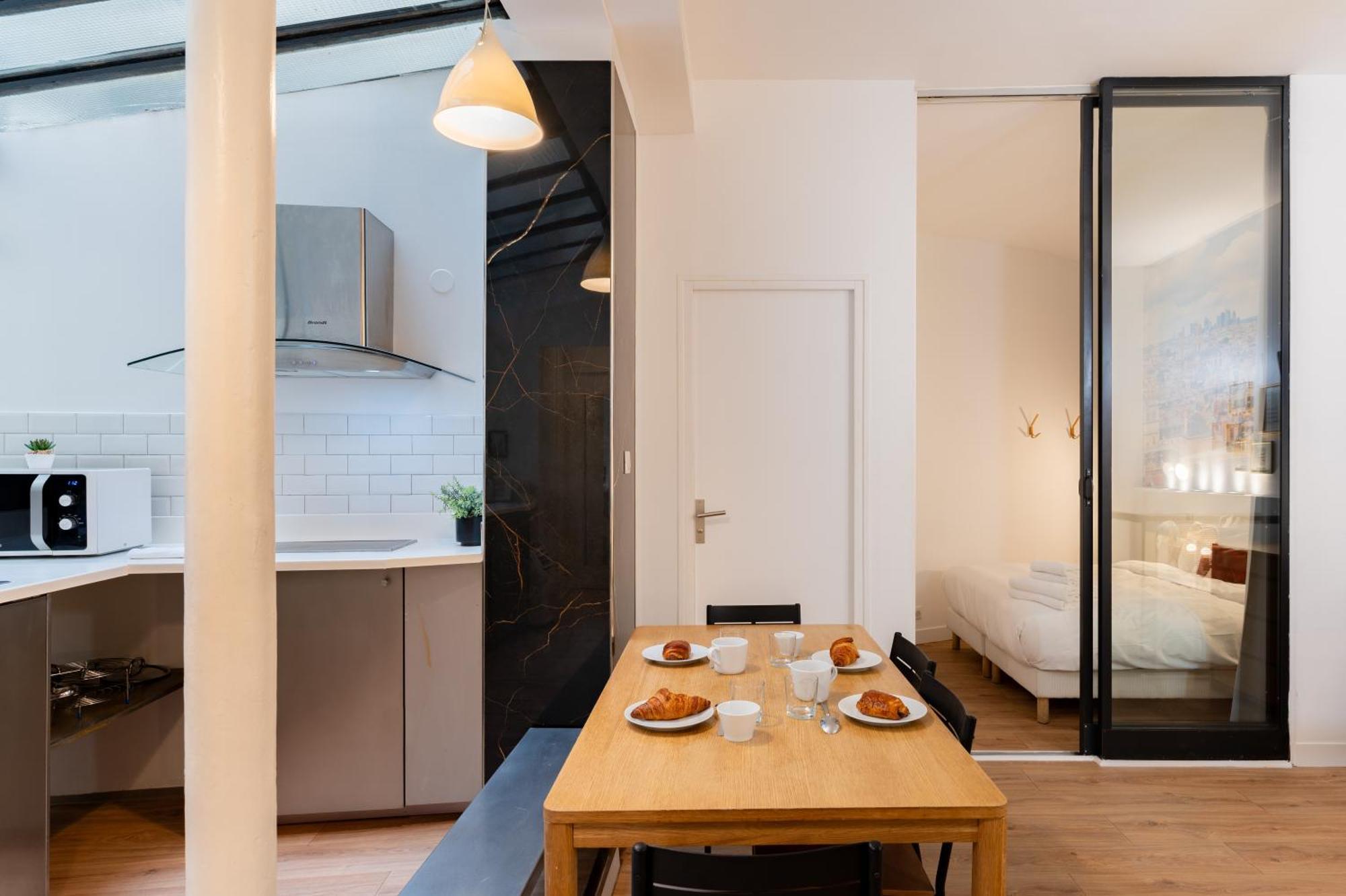 St Germain Sartre ChicSuites Paris Extérieur photo