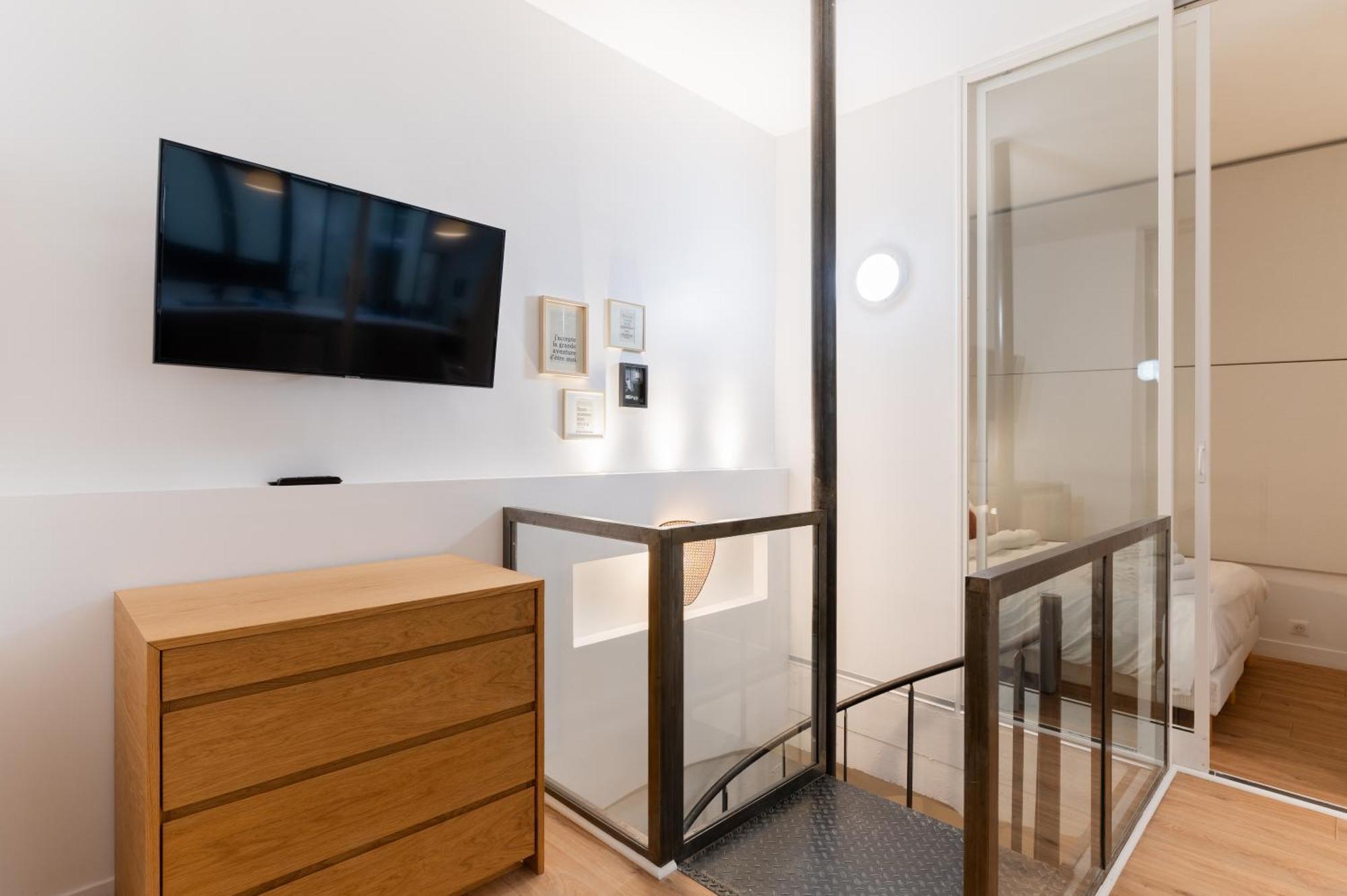 St Germain Sartre ChicSuites Paris Extérieur photo