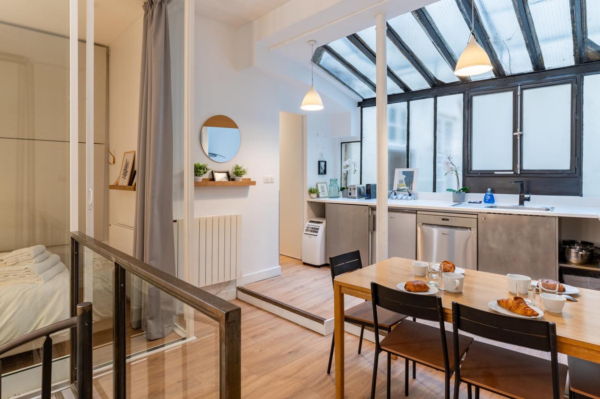 St Germain Sartre ChicSuites Paris Extérieur photo