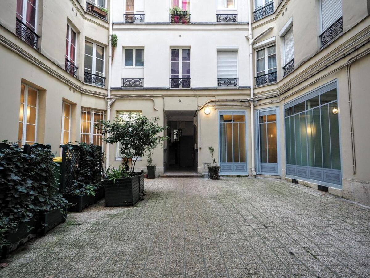 St Germain Sartre ChicSuites Paris Extérieur photo